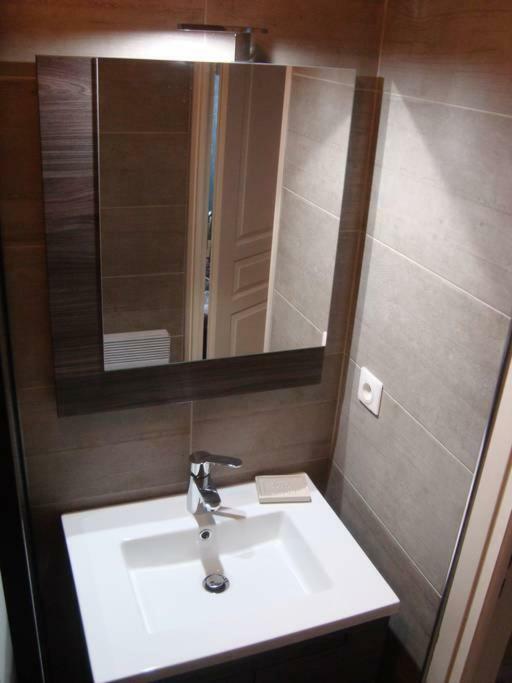 Appartement Au Cœur De Port - T2 30 M² - à Pied *